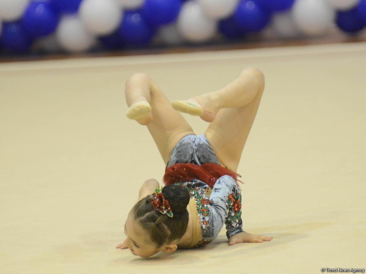 Bədii gimnastika üzrə "Ocaq Sport" klubunun açıq birinciliyinin ikinci günü start götürüb