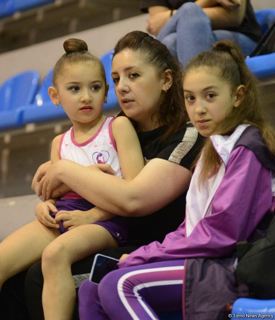 Bədii gimnastika üzrə "Ocaq Sport" klubunun açıq birinciliyinin ikinci günü start götürüb