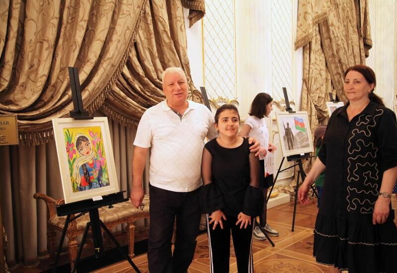 В Баку прошла выставка "Карабах глазами детей"