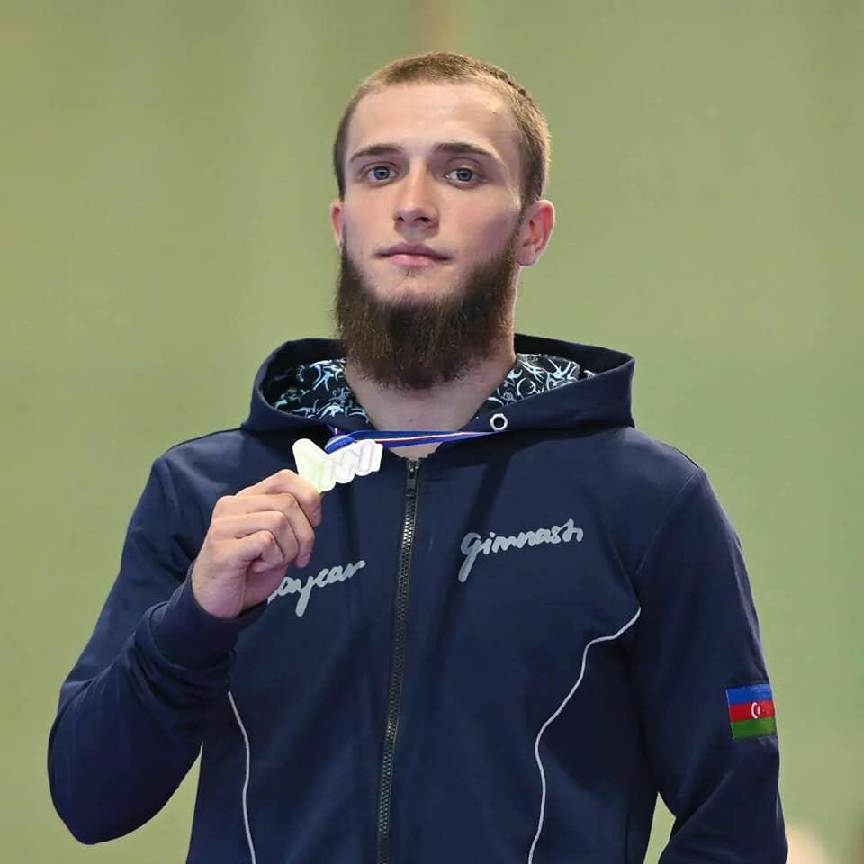 Азербайджанские гимнасты завоевали золотую и серебряную медали на ЧЕ в Италии