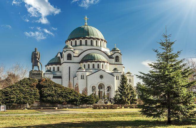 В Баку показали сербские монастыри