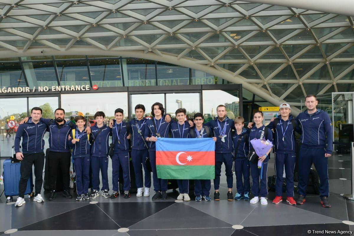 Азербайджанские гимнасты привезли в Баку из Италии медали Чемпионата Европы