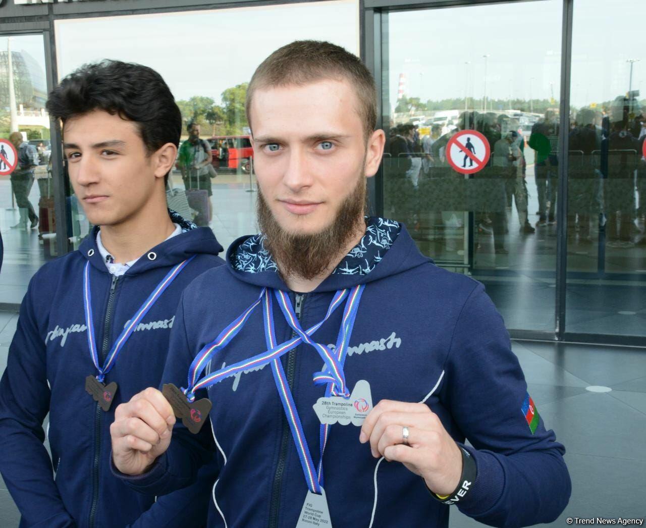Азербайджанские гимнасты привезли в Баку из Италии медали Чемпионата Европы