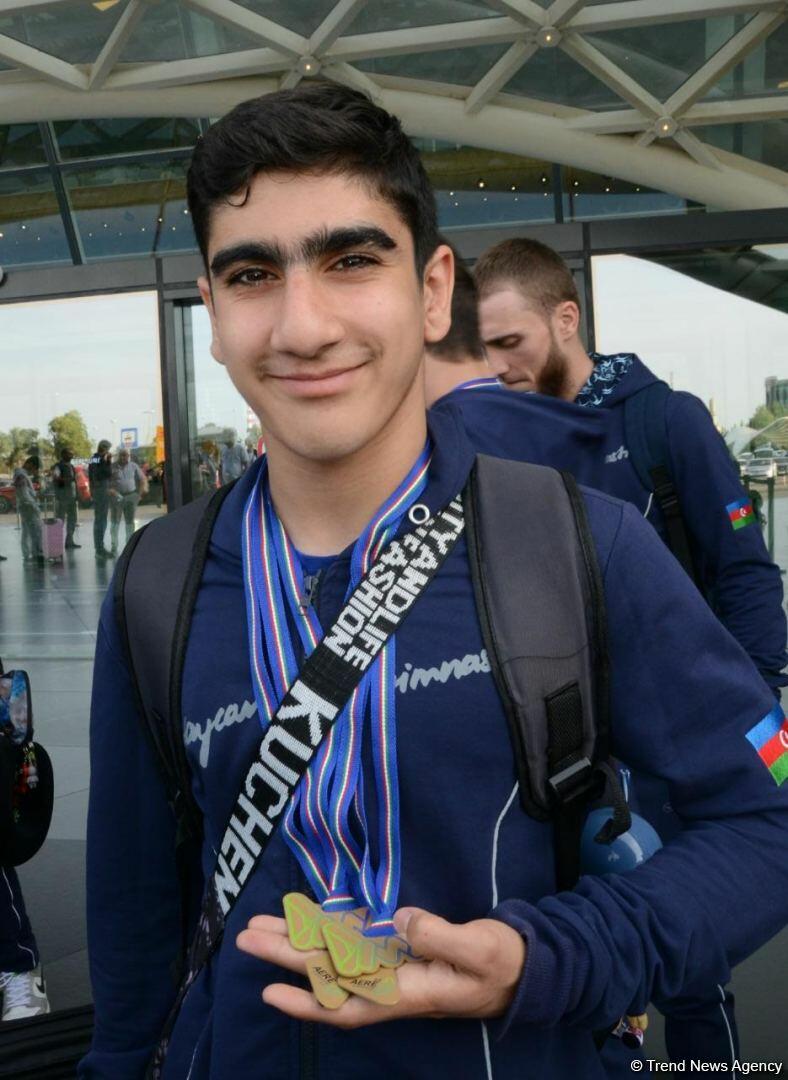 Азербайджанские гимнасты привезли в Баку из Италии медали Чемпионата Европы