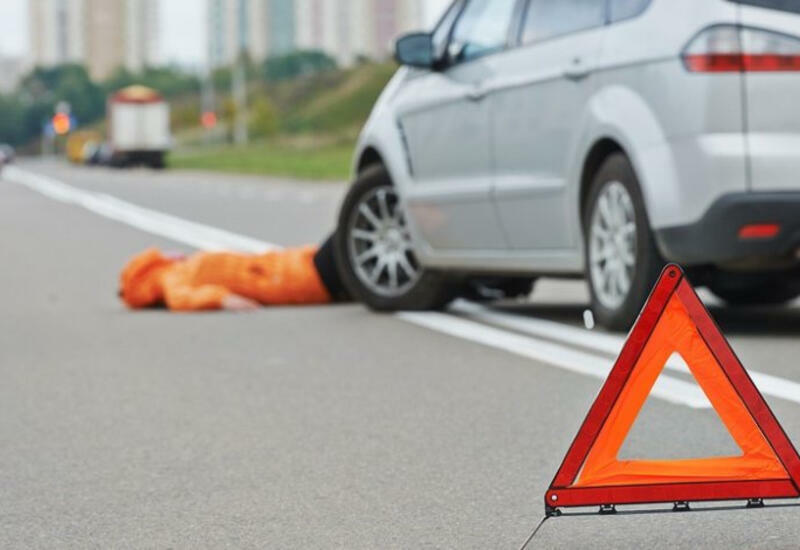 В Нахчыване автомобиль насмерть сбил пешехода