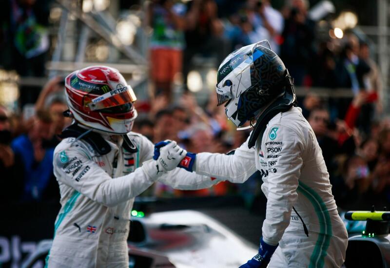 "Mercedes-AMG Petronas" Bakıdakı Formula 1 yarışlarından fotolar paylaşıb