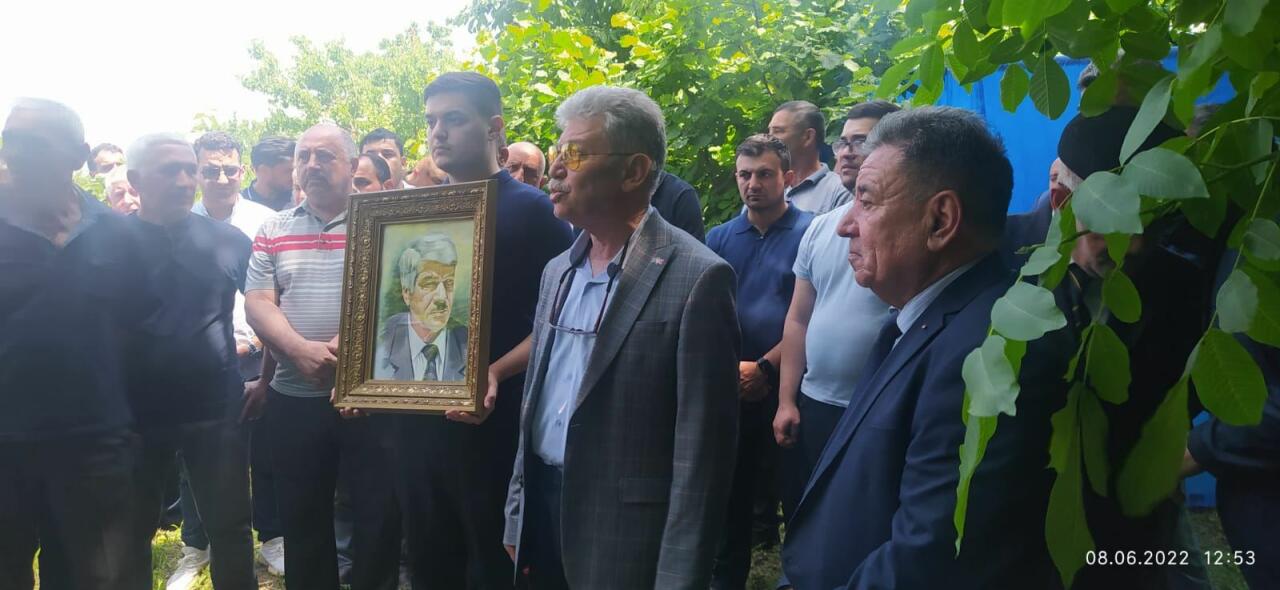 Professor Nəsir Əhmədli ilə vida mərasimi keçirildi