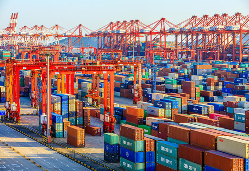 Крупнейший контейнерный перевозчик приостановил прием грузов в ряд портов Ближнего Востока