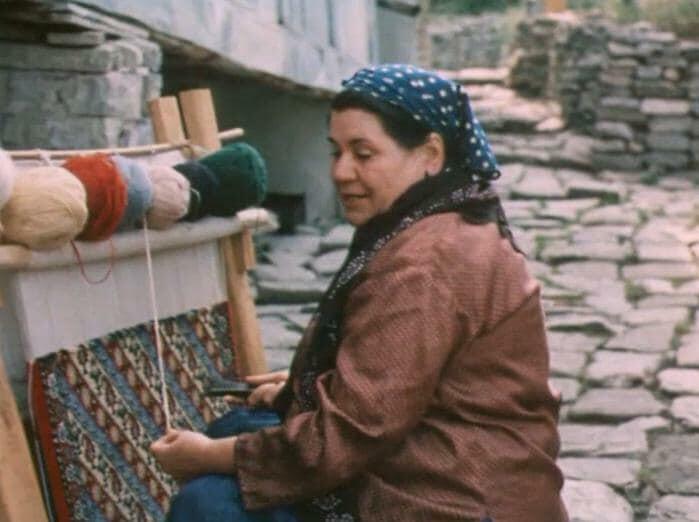 15 yaşında qoşulub qaçdı, atası ona görə öldü - Onu “Ögey ana” filminə niyə çəkmədilər?
