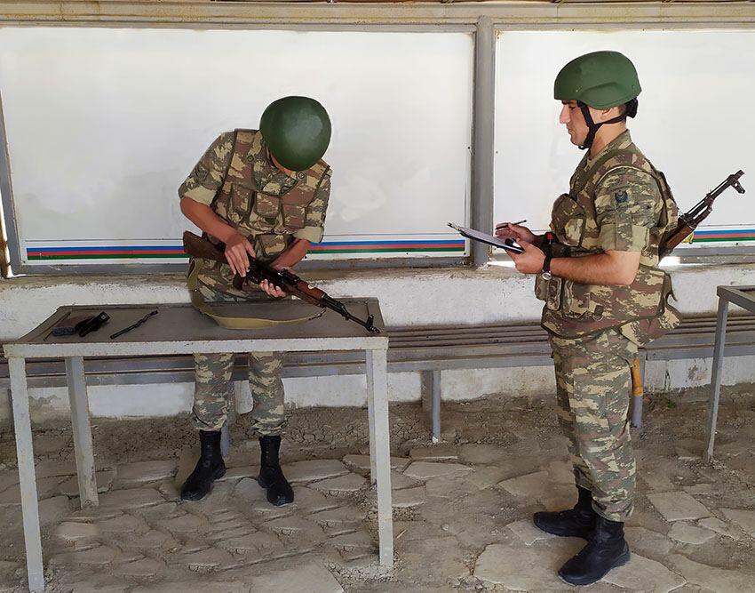 Müddətdən artıq həqiqi hərbi xidmət qulluqçularının hazırlıq kursu keçirilir