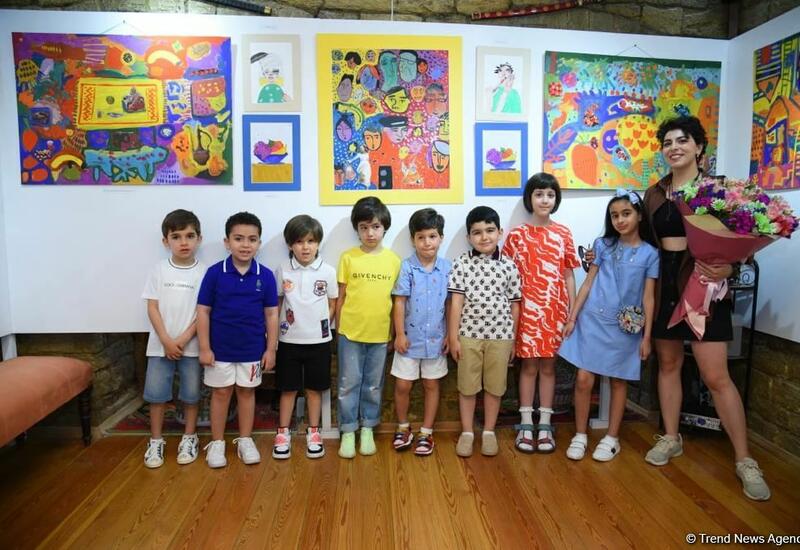 Leonardo Art School Baku организовала выставку юных художников «Полет фантазий»