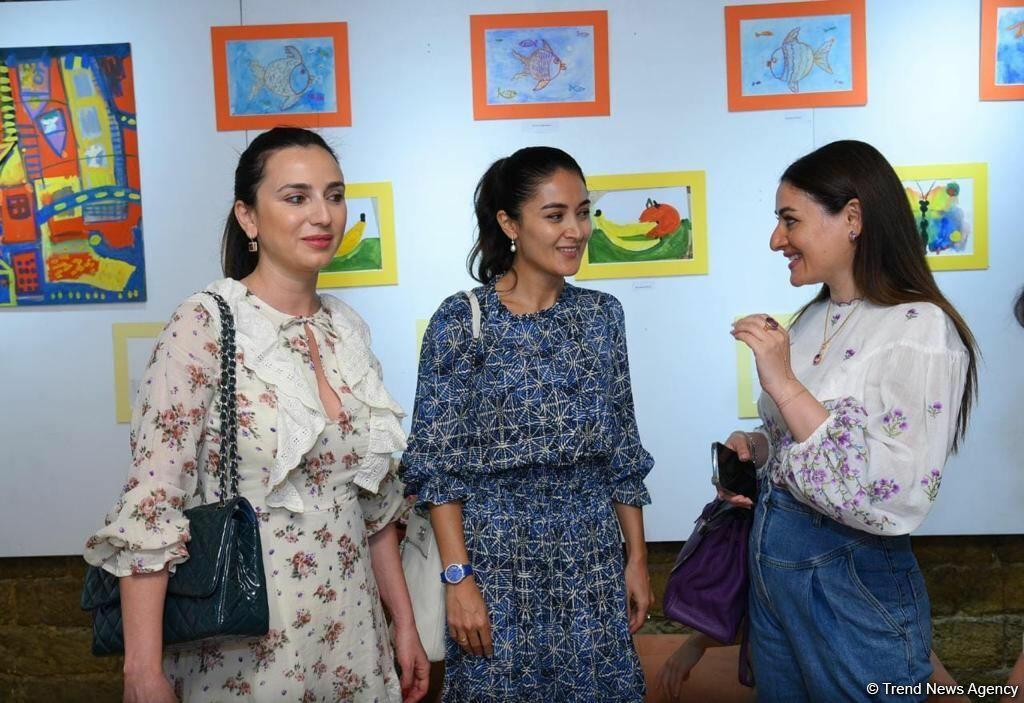 Leonardo Art School Baku организовала выставку юных художников «Полет фантазий»