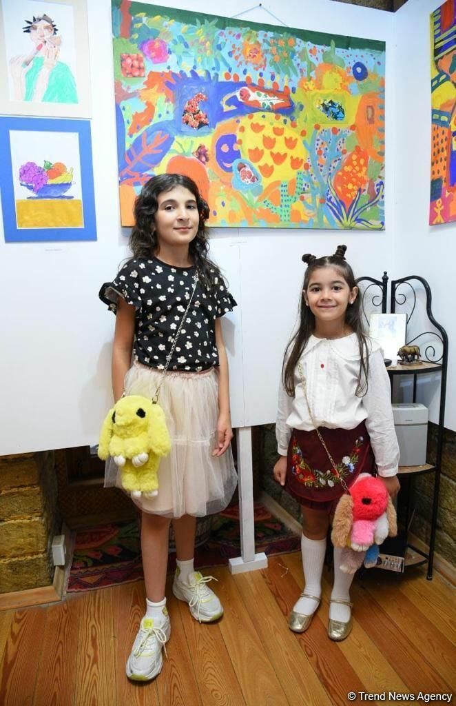 Leonardo Art School Baku организовала выставку юных художников «Полет фантазий»