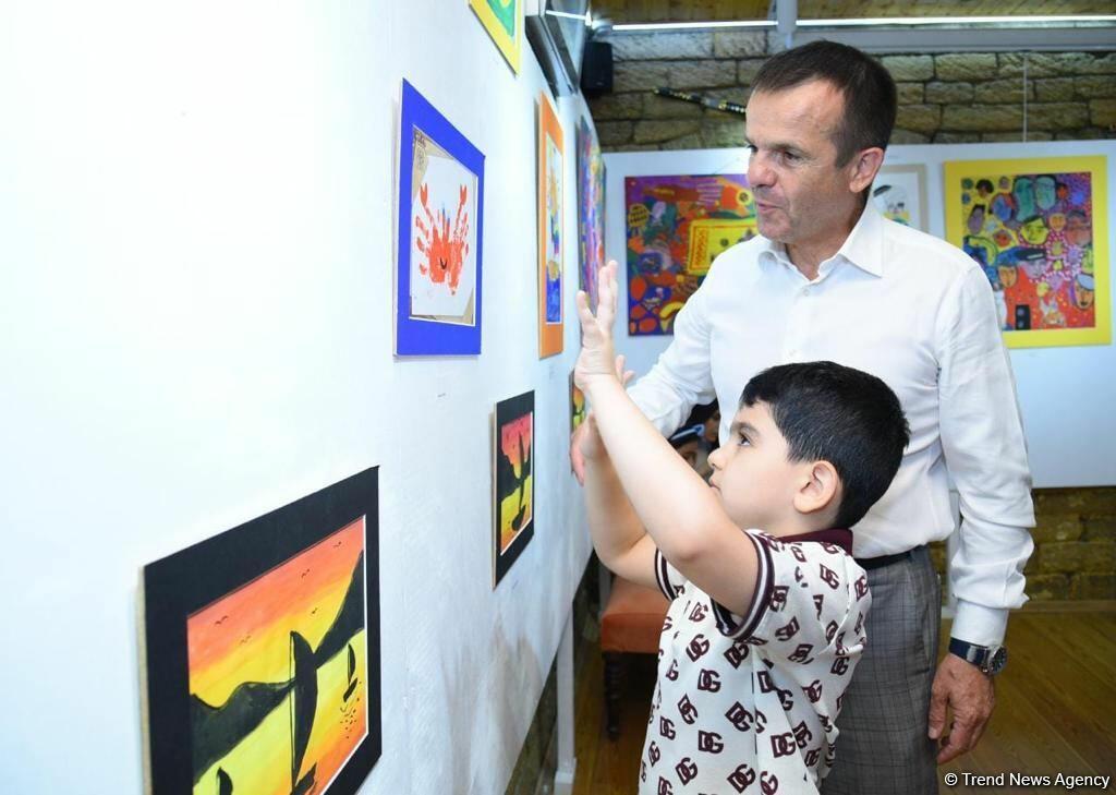Leonardo Art School Baku организовала выставку юных художников «Полет фантазий»