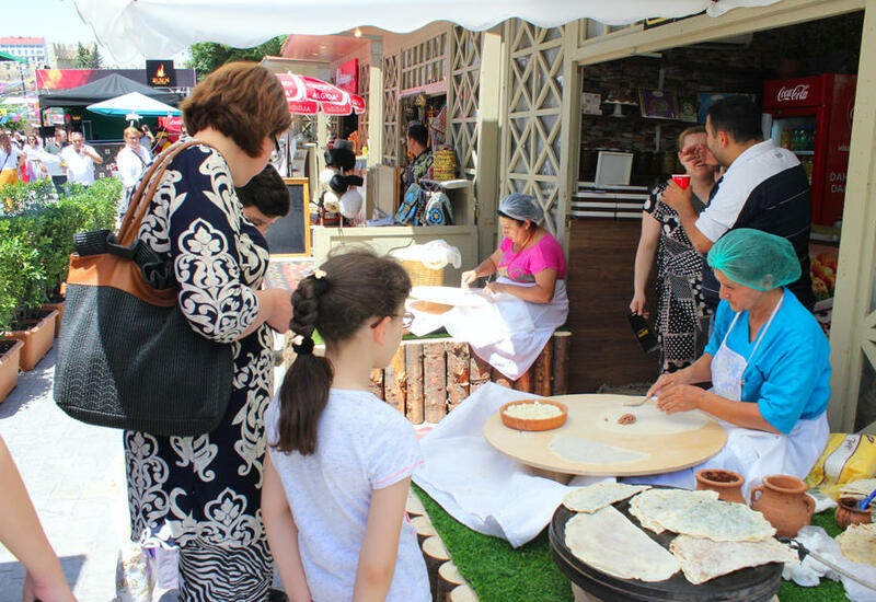 В Азербайджане объявлен конкурс Street Food