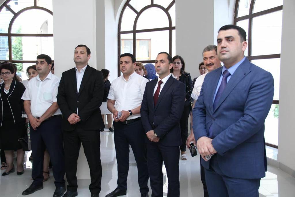 В Гяндже открылась выставка "Устойчивая мода: будущее текстиля"