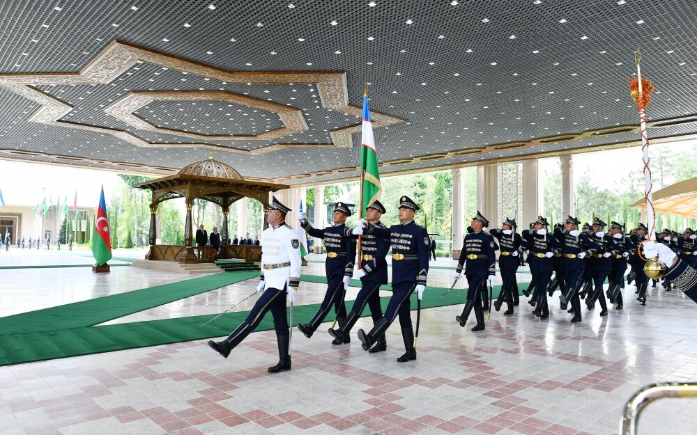 В Ташкенте состоялась официальная церемония встречи Президента Ильхама Алиева