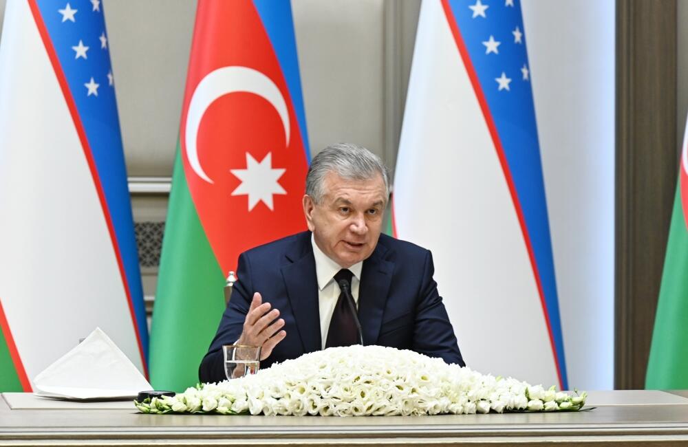 Президент Ильхам Алиев и Президент Шавкат Мирзиёев выступили с заявлениями для печати