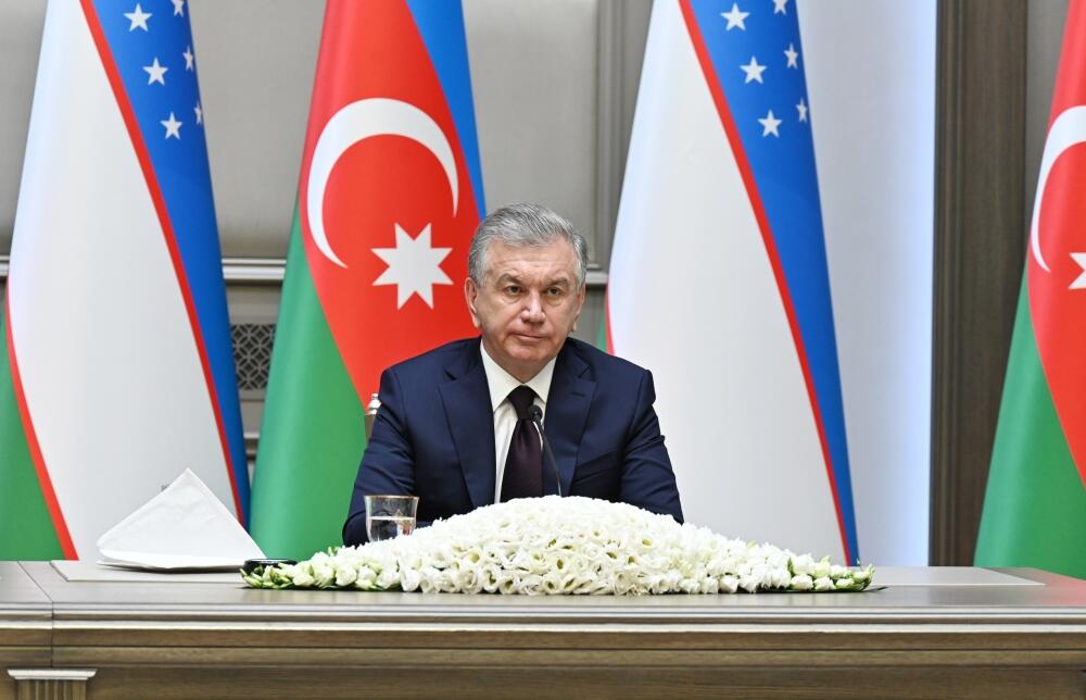 Президент Ильхам Алиев и Президент Шавкат Мирзиёев выступили с заявлениями для печати