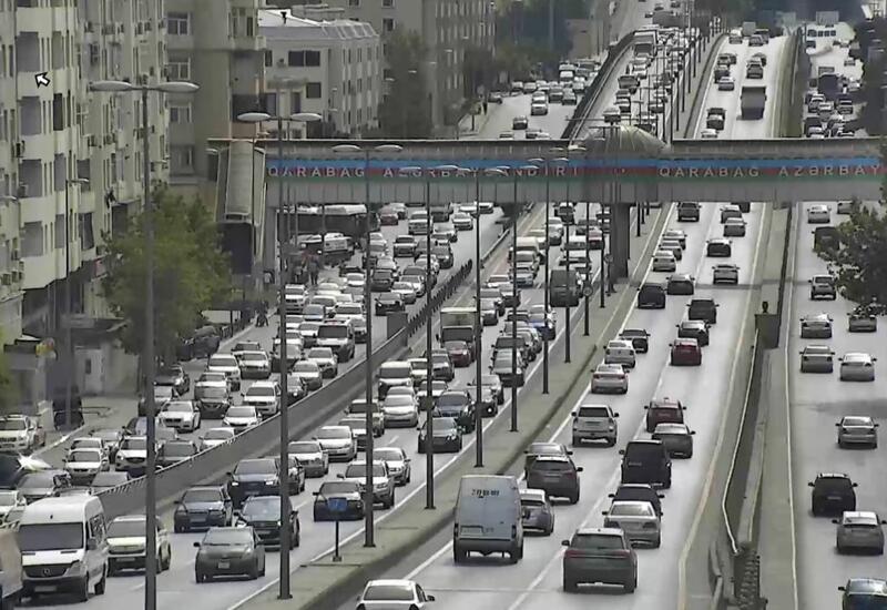 Hazırda paytaxtın bu yollarında sıxlıq var