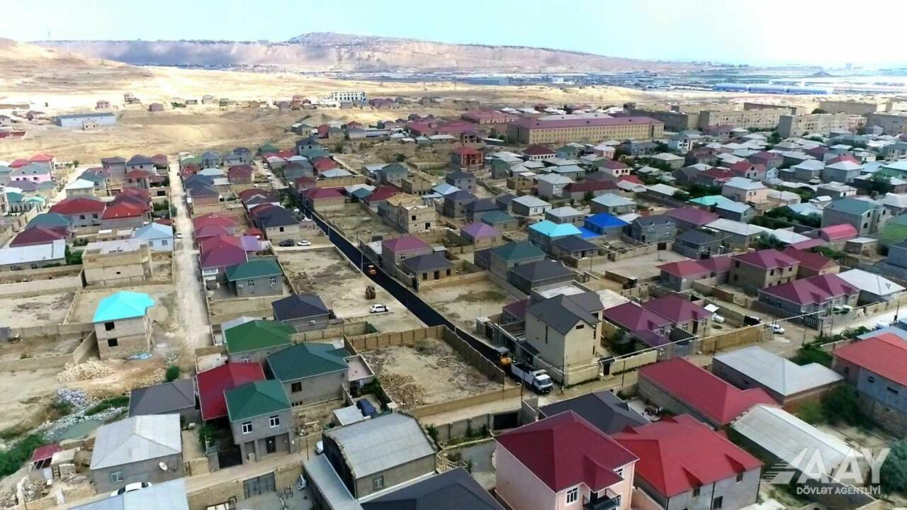 В Локбатане ремонтируют две дороги