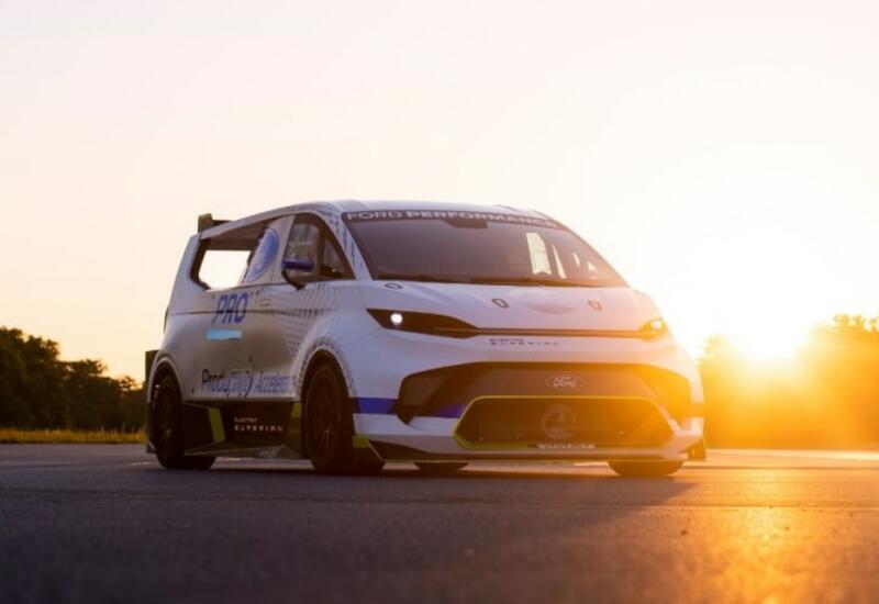 Ford выпустил 2000-сильный электрический фургон для гонок