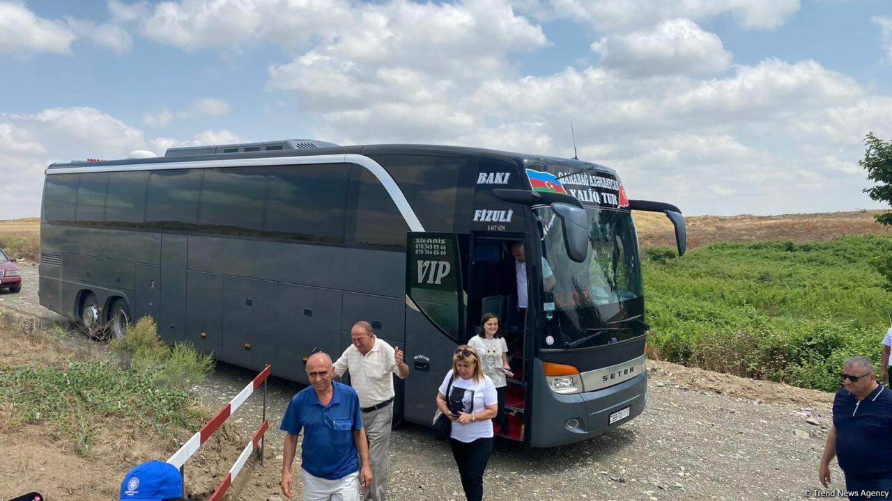 Первый рейсовый пассажирский автобус из Баку прибыл в Физули