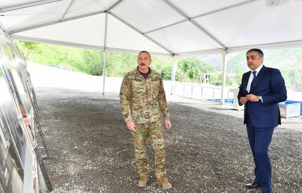 Президент Ильхам Алиев совершил поездку в Гейгельский, Кяльбаджарский и Лачинский районы