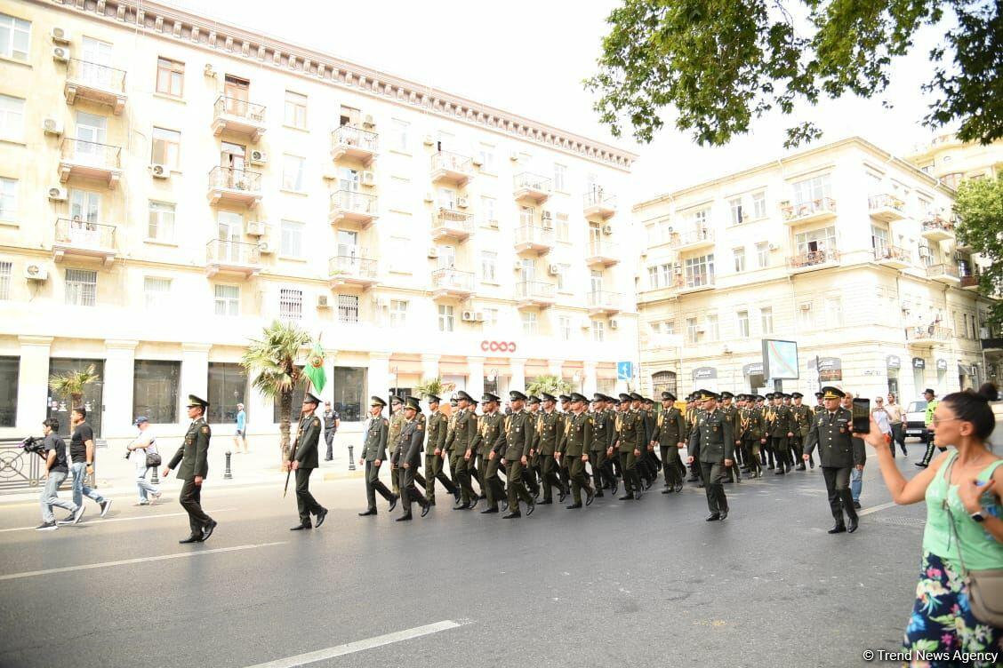 В Баку прошли показательные выступления военных оркестров по случаю Дня Вооруженных cил