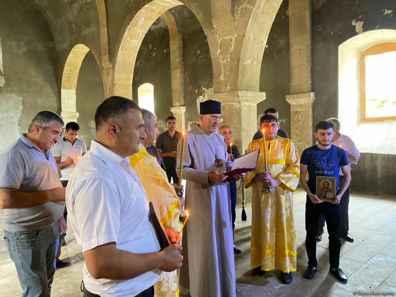Члены албано-удинской христианской религиозной общины посетили церковь V века в селе Талыш