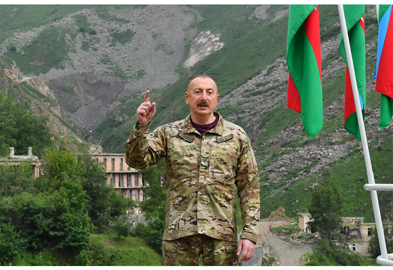 Президент Ильхам Алиев: Вдоль всей границы с Арменией сооружаются новые позиции, новые посты