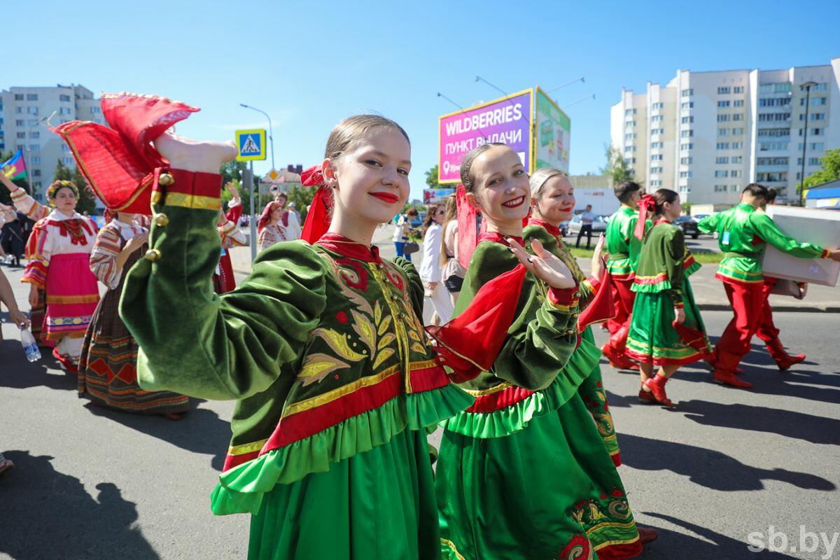 Азербайджанский актер вызвал овации зрителей на фестивале в Беларуси