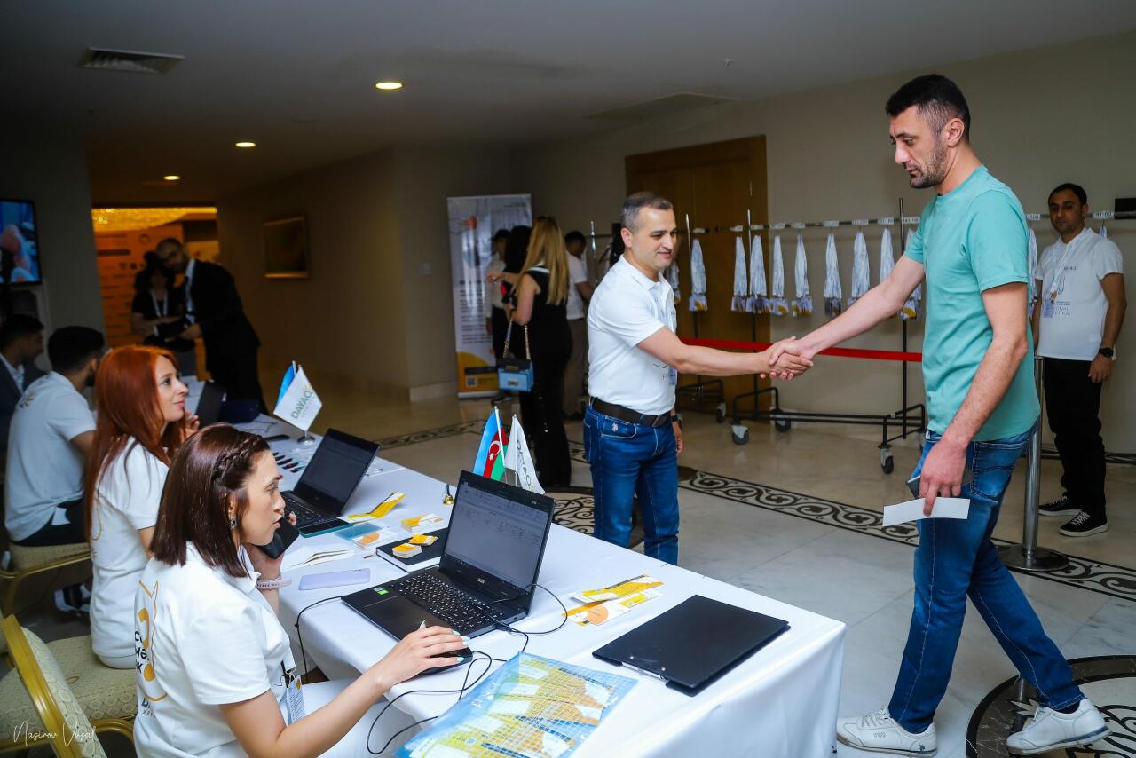 Azərbaycanda ilk dəfə xeyriyyə məqsədli stomatoloji konfrans keçirildi