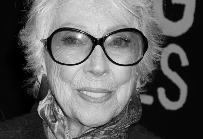 Умерла рисовавшая большеглазых детей художница Маргарет Кин