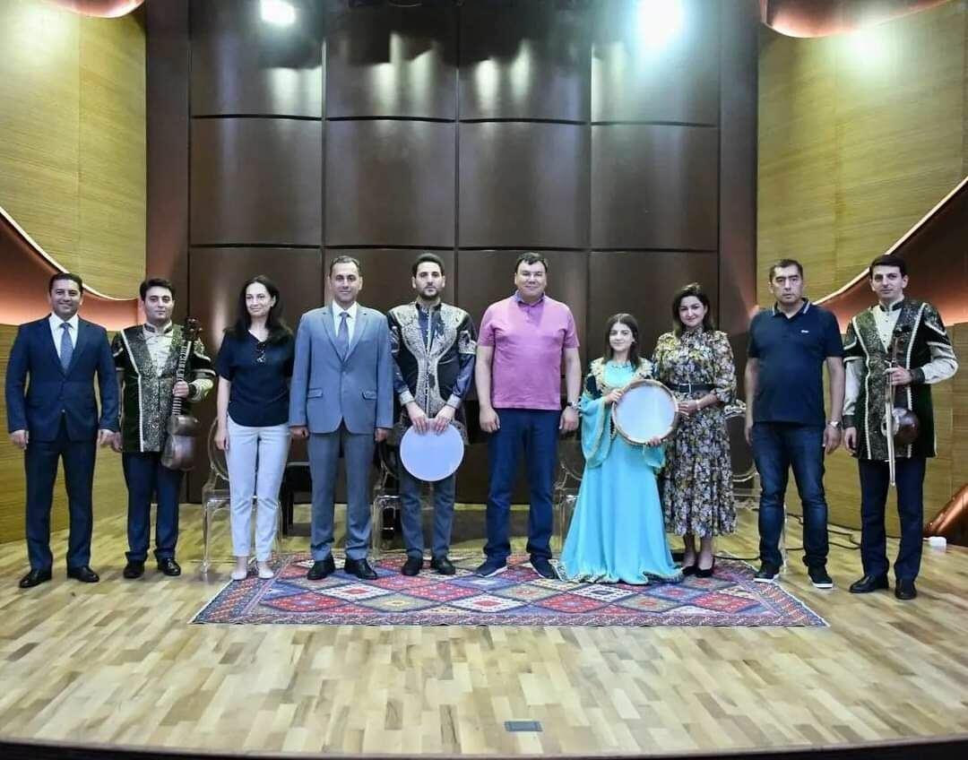 Вице-премьер, министр туризма и культурного наследия Узбекистана посетил Центр мугама