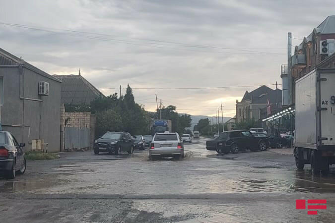Проливные дожди создали проблемы в Гяндже