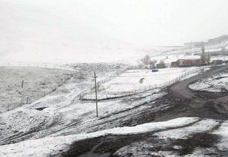 В Азербайджане выпал снег