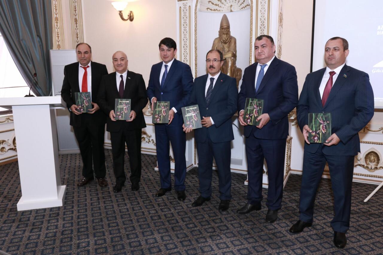 Dövlət Komitəsində “Qarabağ Azərbaycandır!” kitabının təqdimatı olub