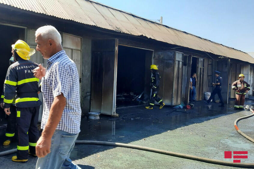 Şəkidə maşın təmiri sexləri yandı