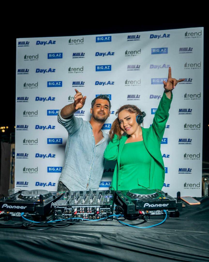 В рамках летнего фестиваля Şazeli Bahçe в Баку прошел концерт турецкой звезды Ферхата Гёчера