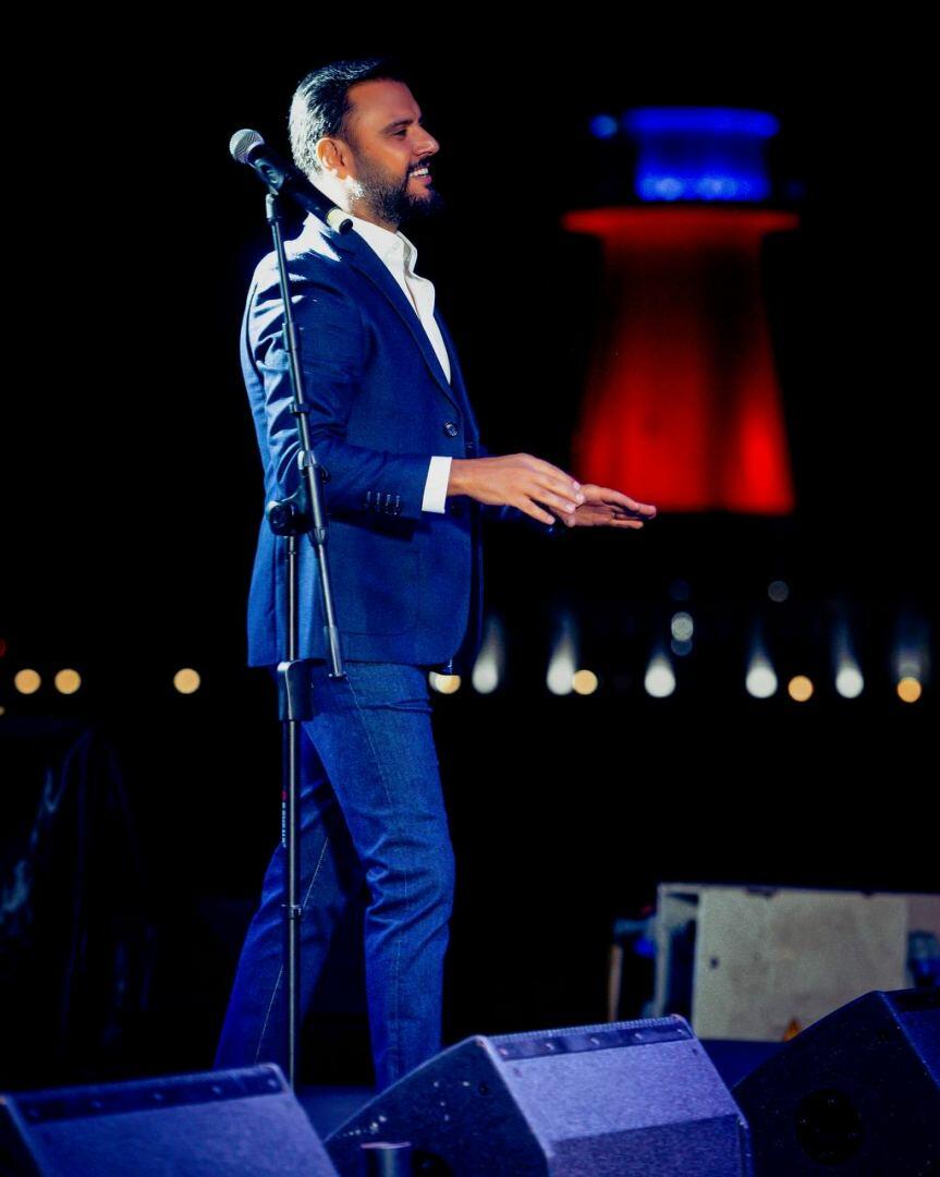 В Баку прошел концерт турецкой звезды Алишана