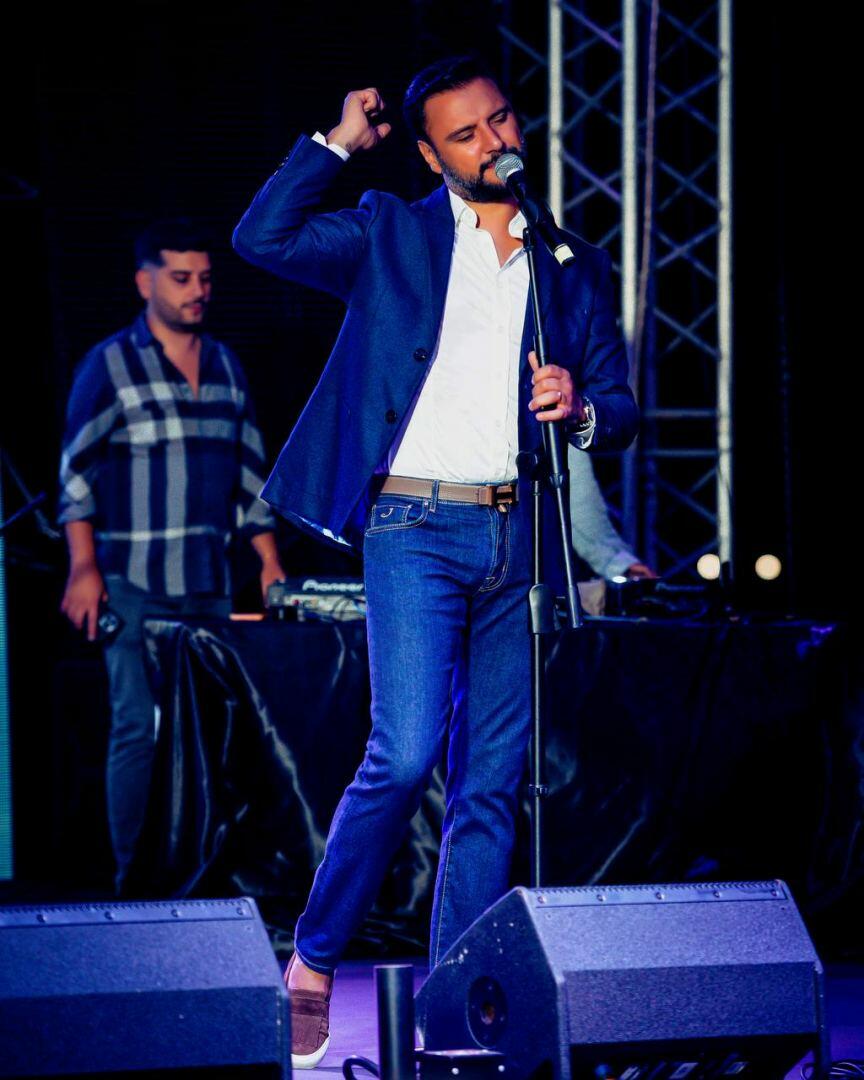 В Баку прошел концерт турецкой звезды Алишана