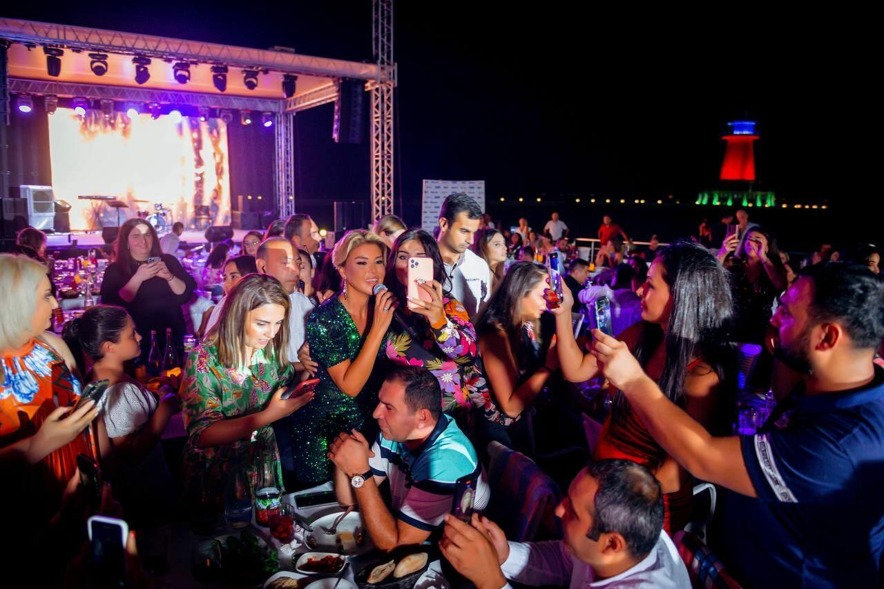 В Баку прошел концерт Гюльбен Эрген