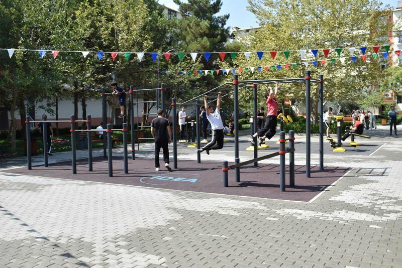 “Bizim həyət” layihəsi çərçivəsində Sabunçu rayonunda növbəti həyət abadlaşdırılıb