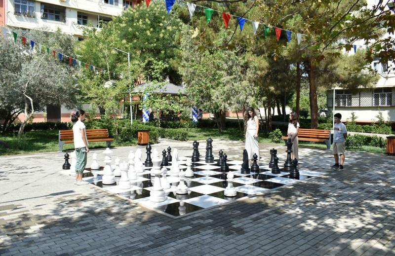 “Bizim həyət” layihəsi çərçivəsində Sabunçu rayonunda növbəti həyət abadlaşdırılıb