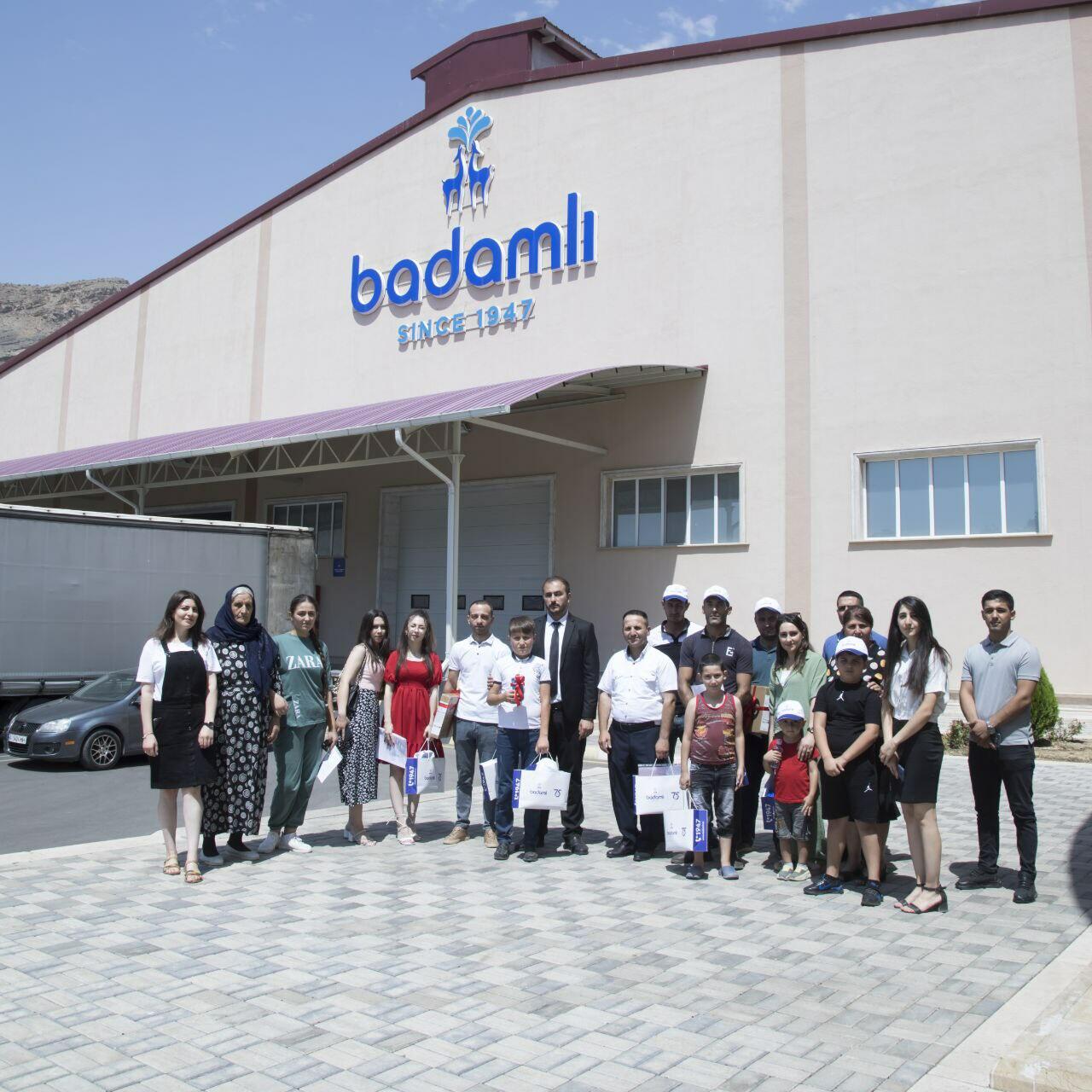 "Badamlı75"  lotereyasının 3-cü tirajının qaliblərinə hədiyyələr təqdim edilib