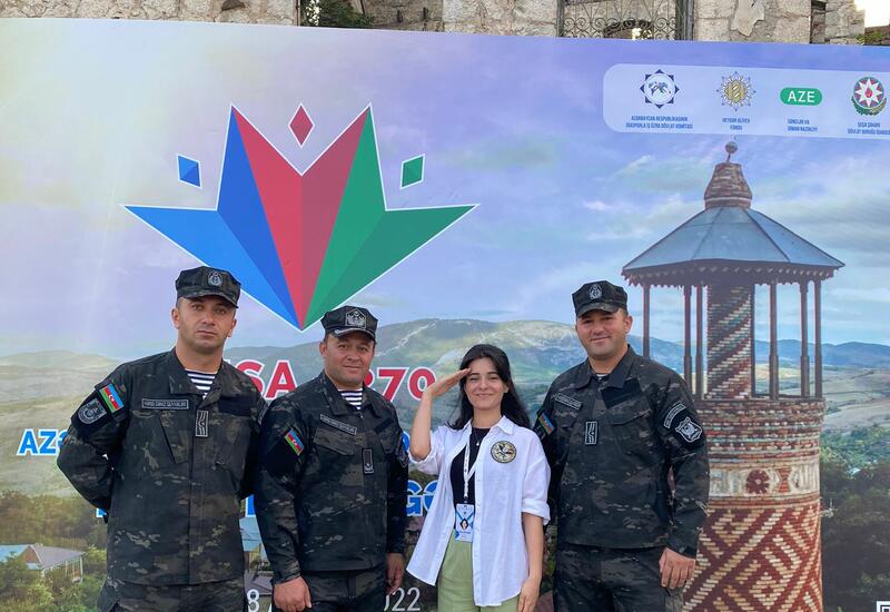 Участница лагеря получила в Шуше бесценный подарок