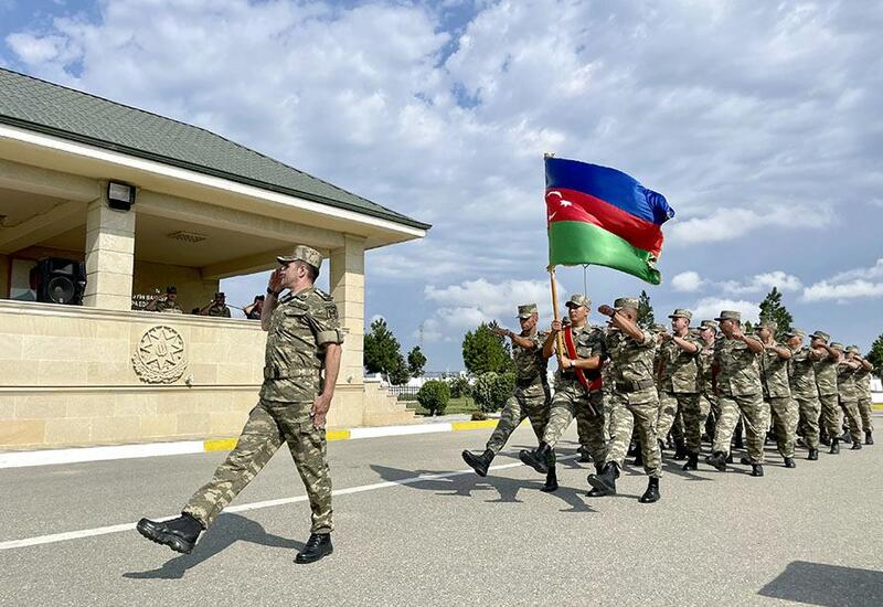 Азербайджанские солдаты приняли военную присягу