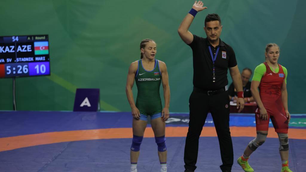 Азербайджанские спортсменки вышли в следующий этап соревнований по борьбе на Исламиаде