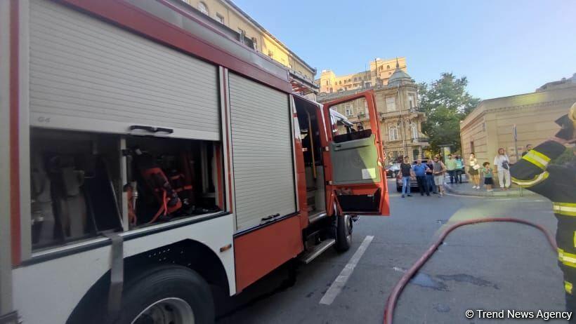 Пожар в ресторане в центре Баку